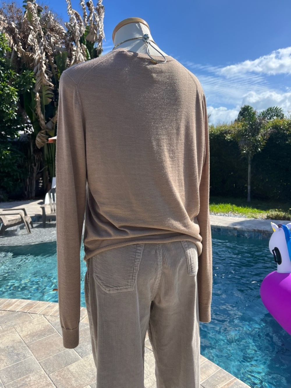 St. John Sweater in Taupe Wool Silk Blend Minimalist. Capsule. - Picture 4 of 11